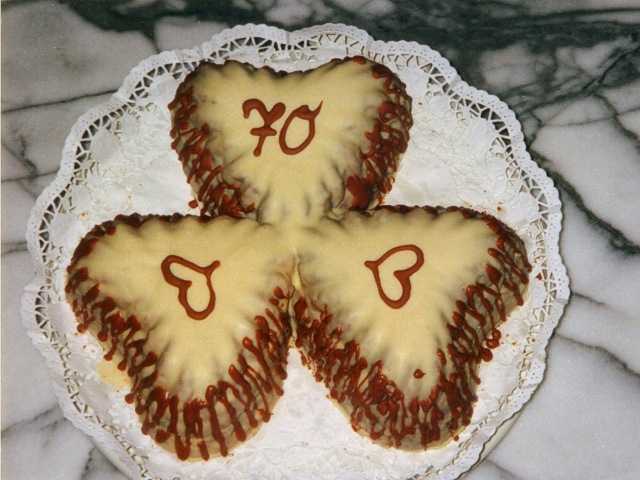 a_trilog.jpg (35702 Byte)